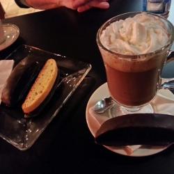 Freddo Cafe in Addison